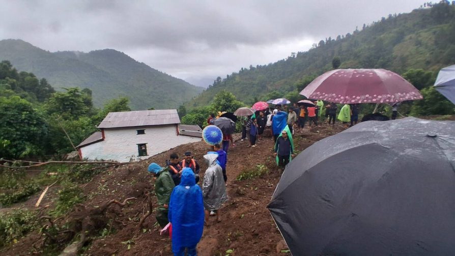 पाल्पाको माथागढी र रिब्दीकोटमा पहिरोले २ जनाको मृत्यु, ३ बेपत्ता
