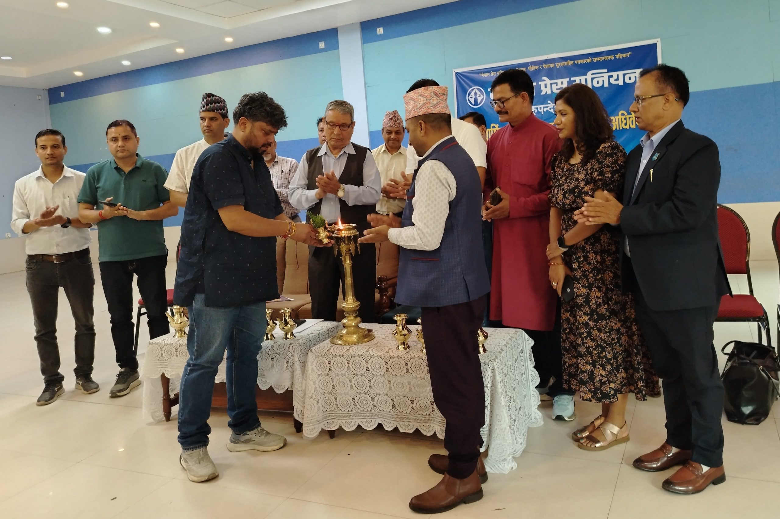 अहिलेको सरकार पञ्चायतकालको सरकारभन्दा उल्टो बाटोमा : सभापति लम्साल