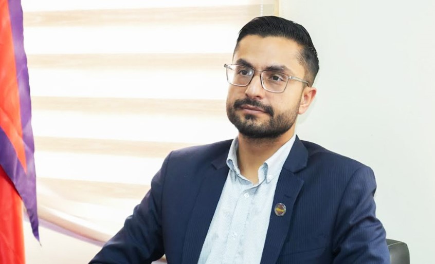 विद्यार्थी, शिक्षक तथा अभिभावको सुझावका आधारमा पाठ्यक्रम परिमार्जन गर्छौंः शिक्षामन्त्री पोखरेल